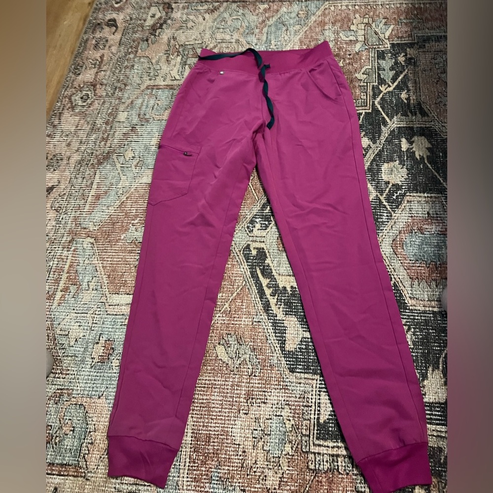 FIGS joggers